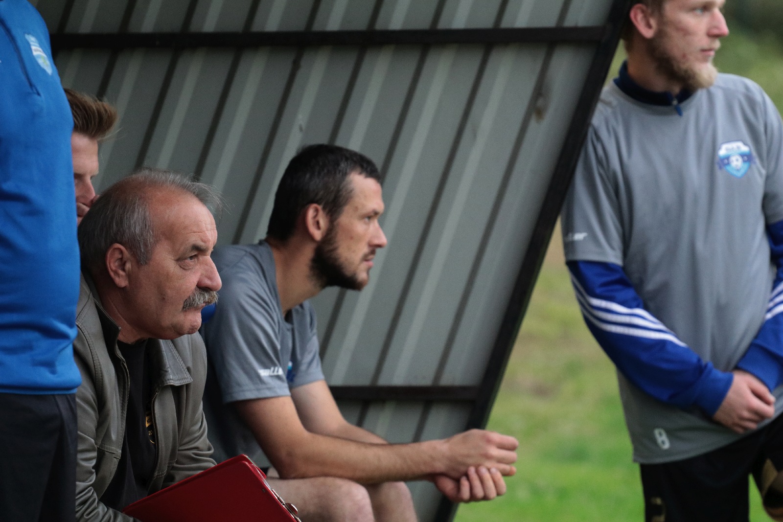 Derby na remis. Podział punktów w starciu Kolejarza z Dębem