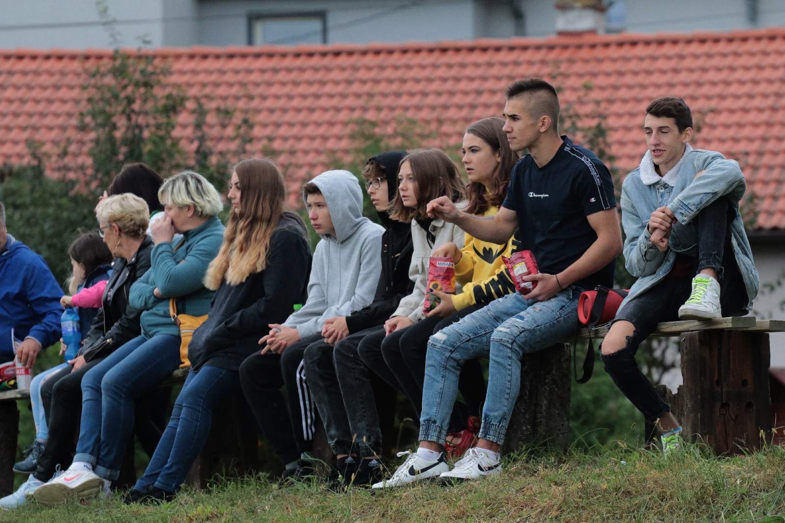 Derby na remis. Podział punktów w starciu Kolejarza z Dębem