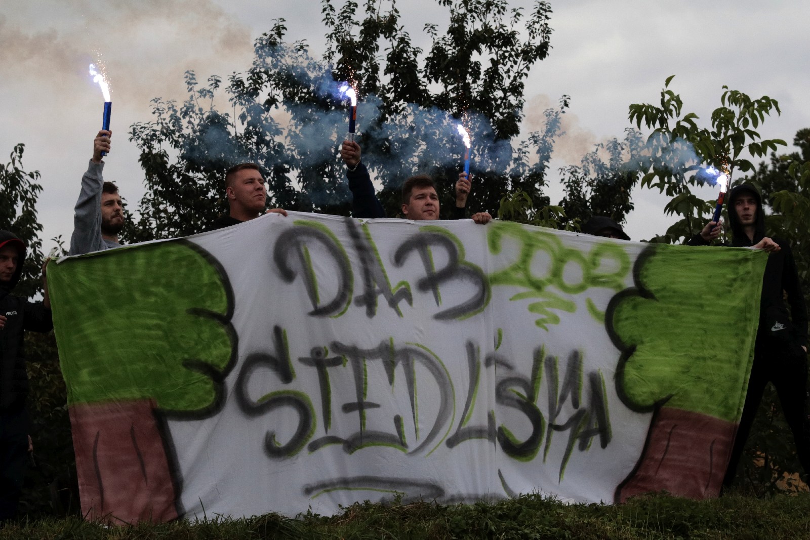 Derby na remis. Podział punktów w starciu Kolejarza z Dębem
