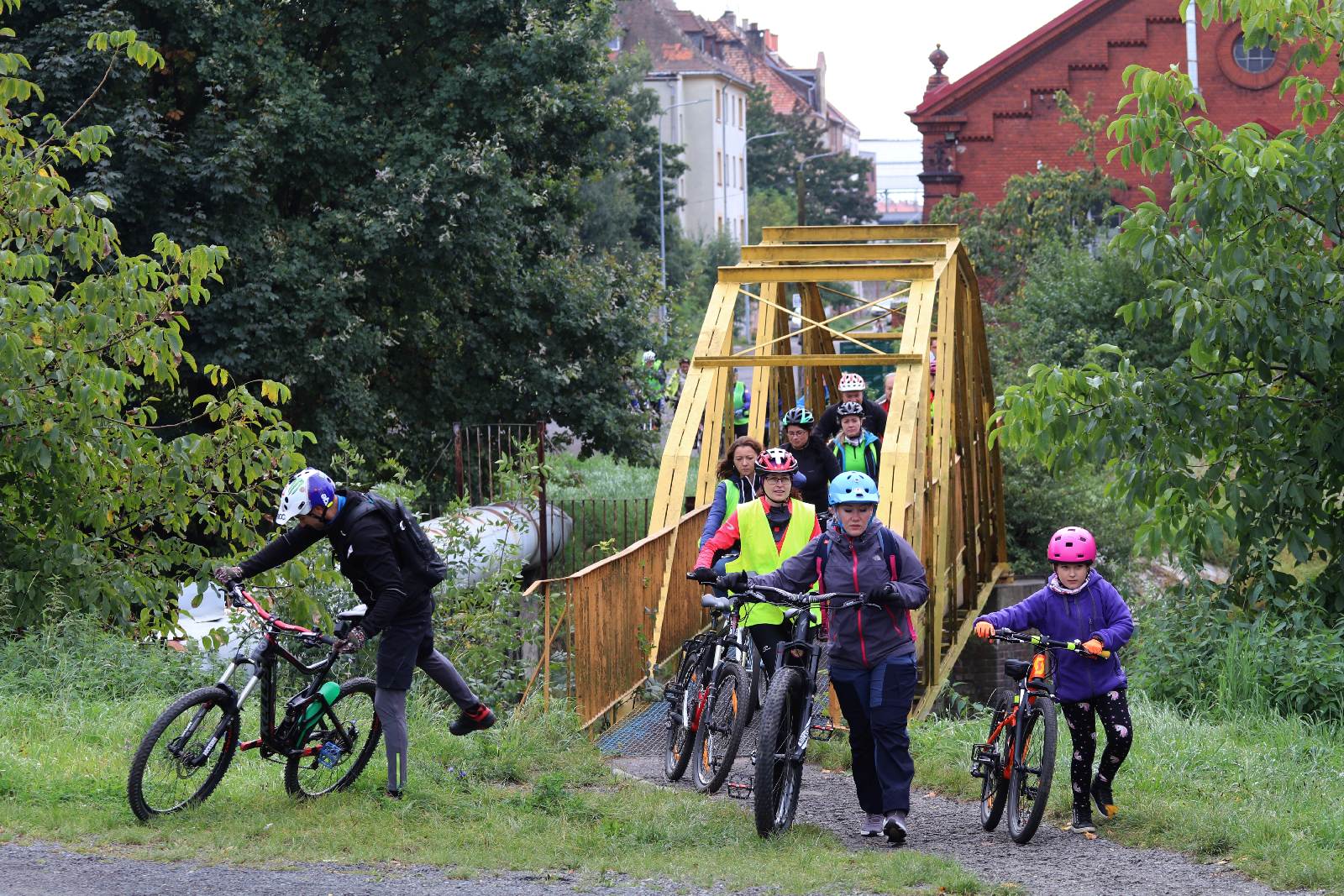 Spod Bramy Głogowskiej wyruszył rajd rowerowy do Bieniowic