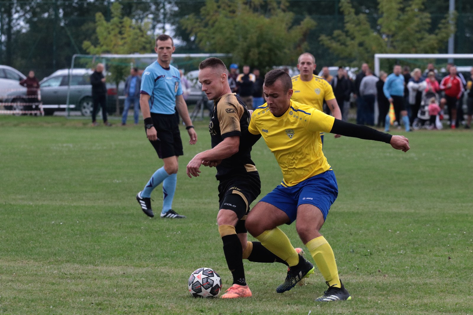 Derby na remis. Podział punktów w starciu Kolejarza z Dębem