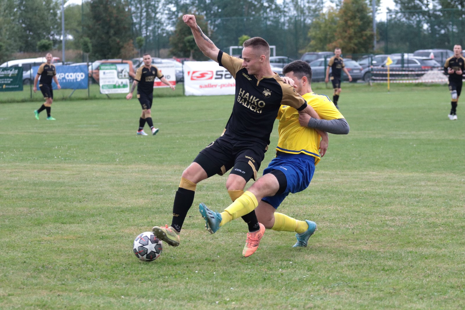 Derby na remis. Podział punktów w starciu Kolejarza z Dębem