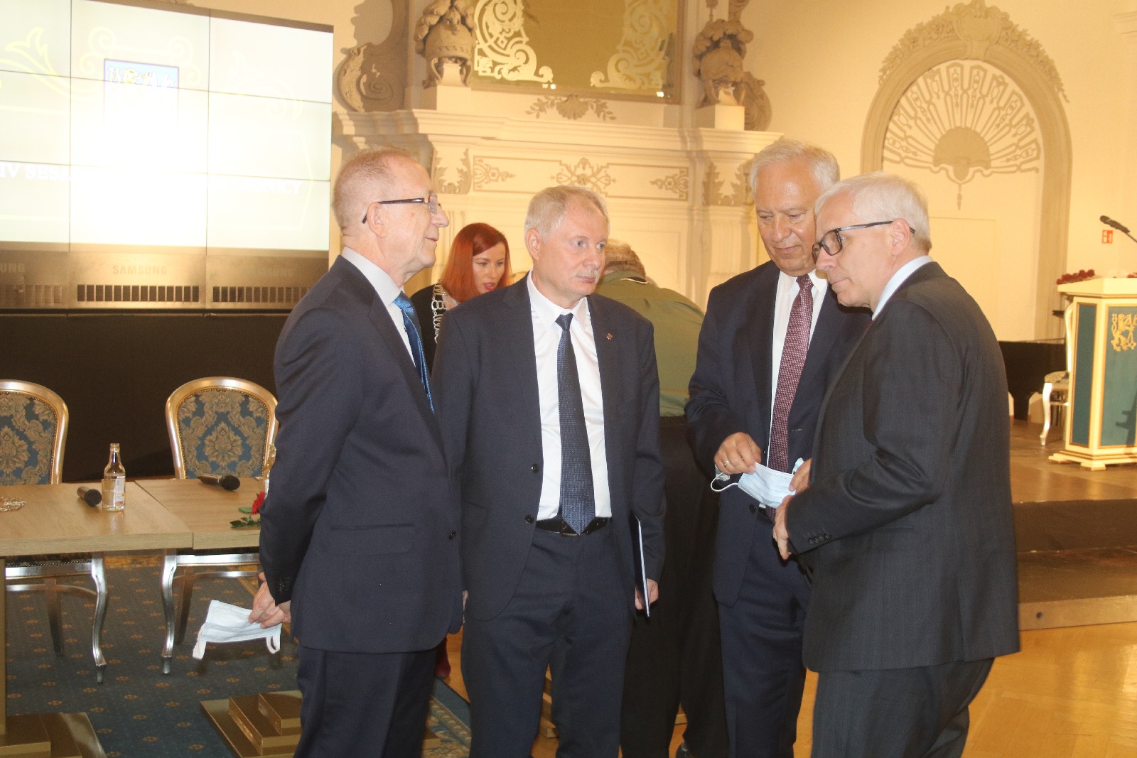 Miejskie nagrody wręczone. Obertaniec wzruszony