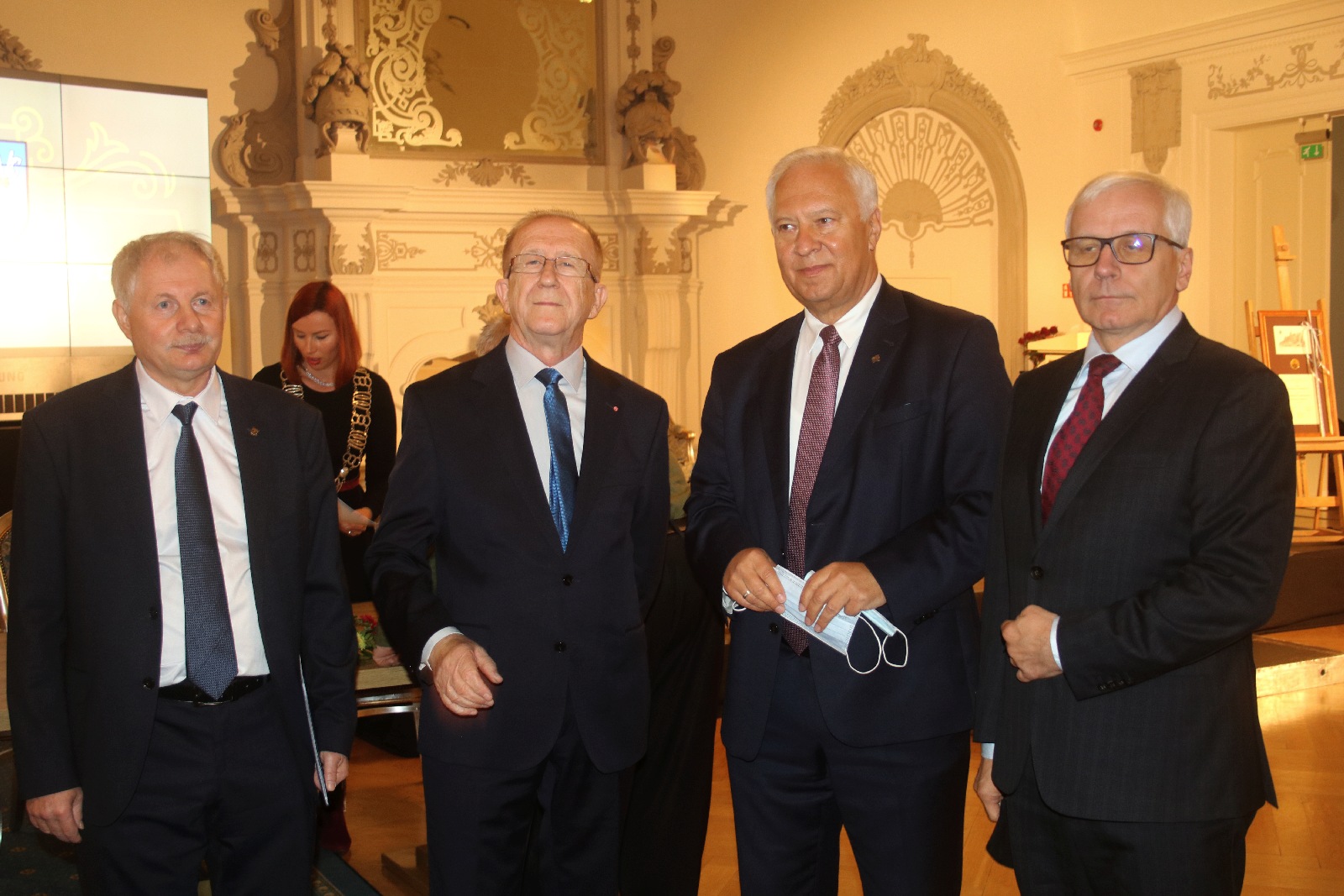 Miejskie nagrody wręczone. Obertaniec wzruszony
