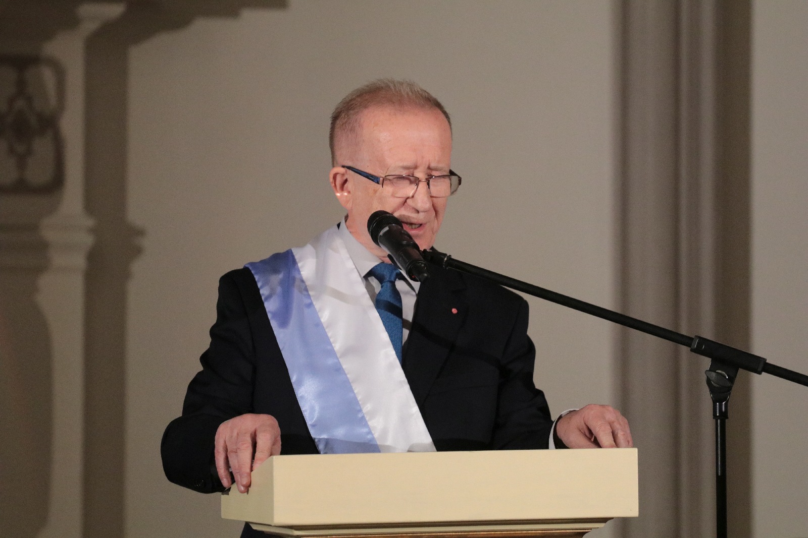 Miejskie nagrody wręczone. Obertaniec wzruszony