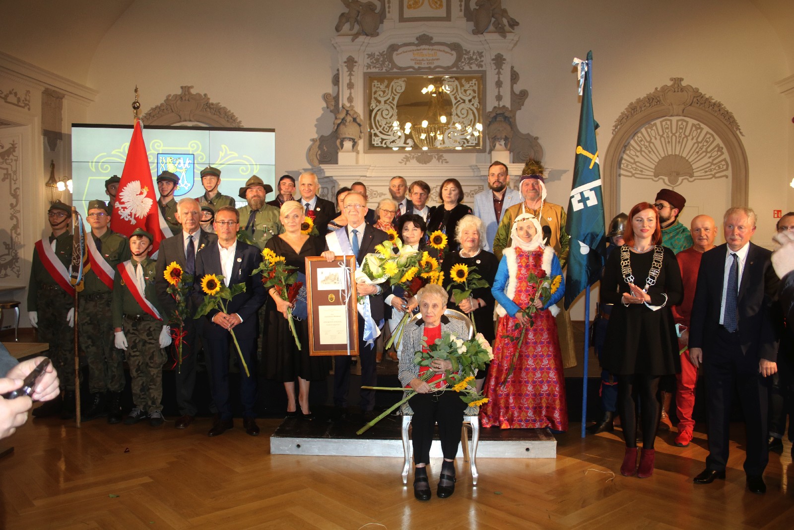 Miejskie nagrody wręczone. Obertaniec wzruszony