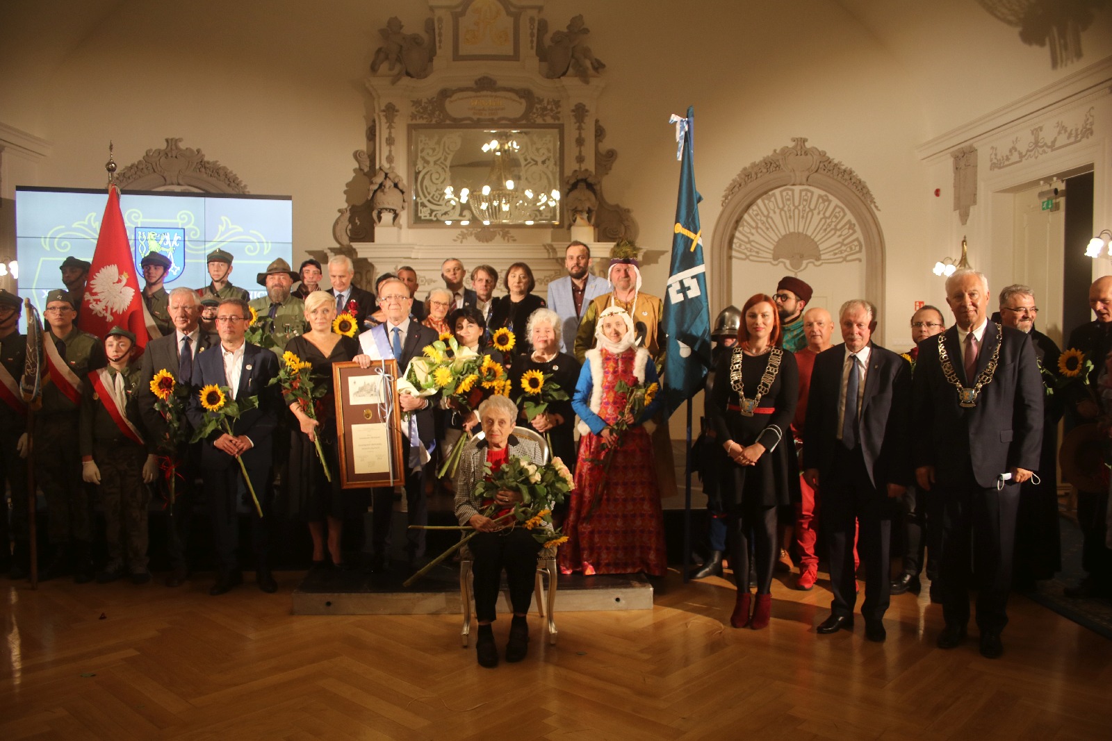 Miejskie nagrody wręczone. Obertaniec wzruszony