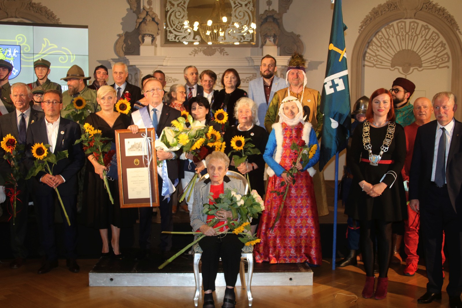 Miejskie nagrody wręczone. Obertaniec wzruszony