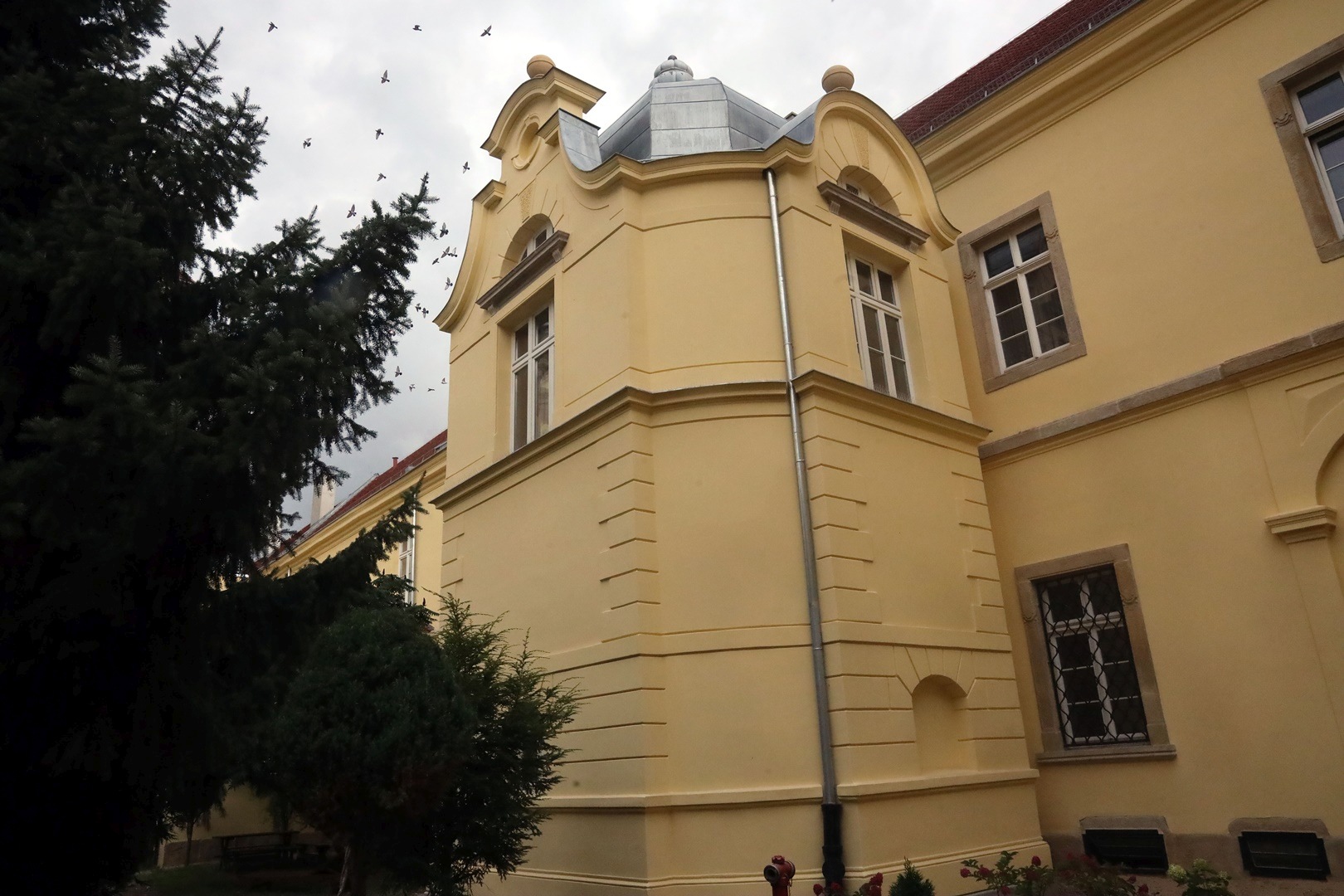 Starostwo powiatowe kontynuuje renowację DPS w Legnickim Polu