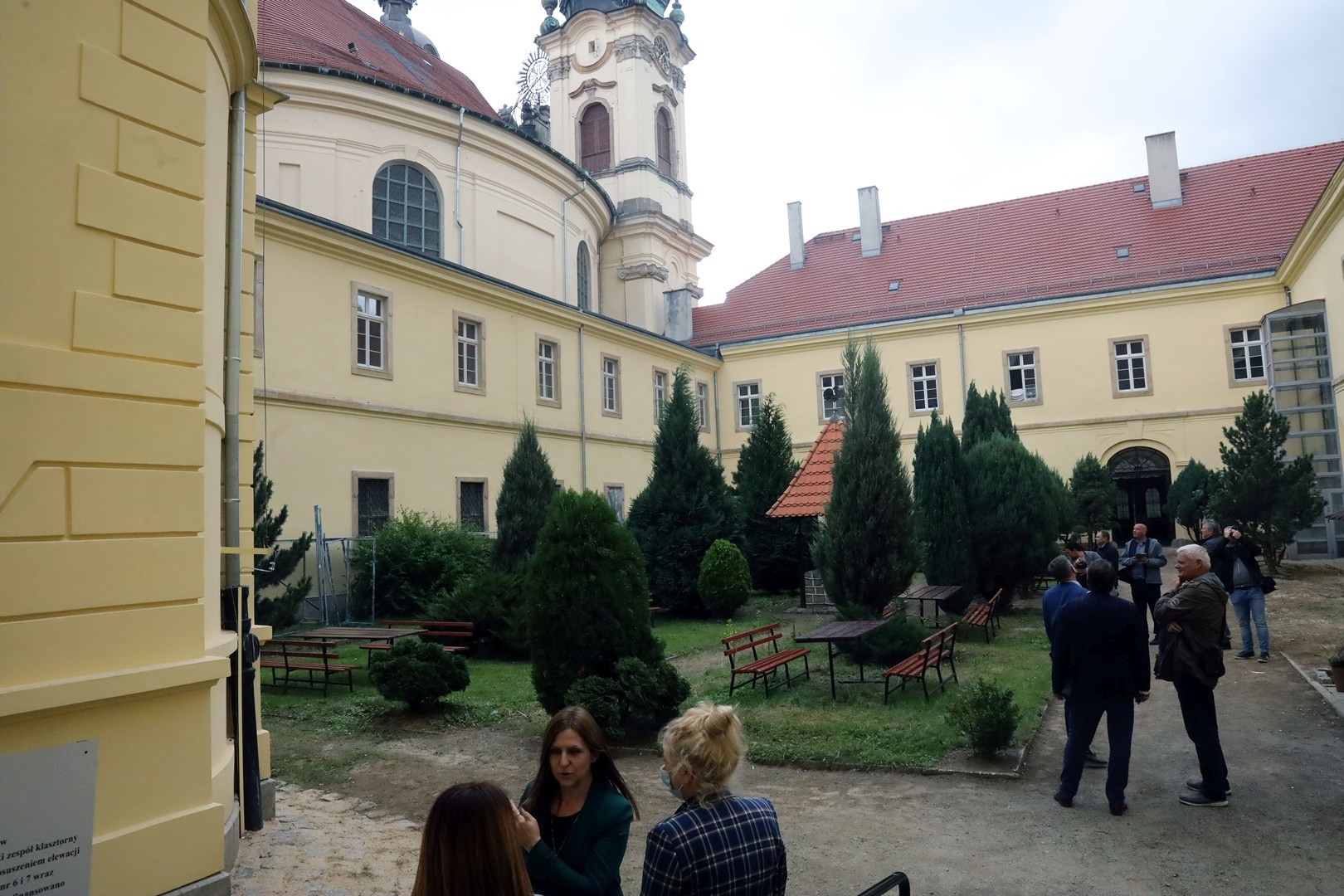 Starostwo powiatowe kontynuuje renowację DPS w Legnickim Polu