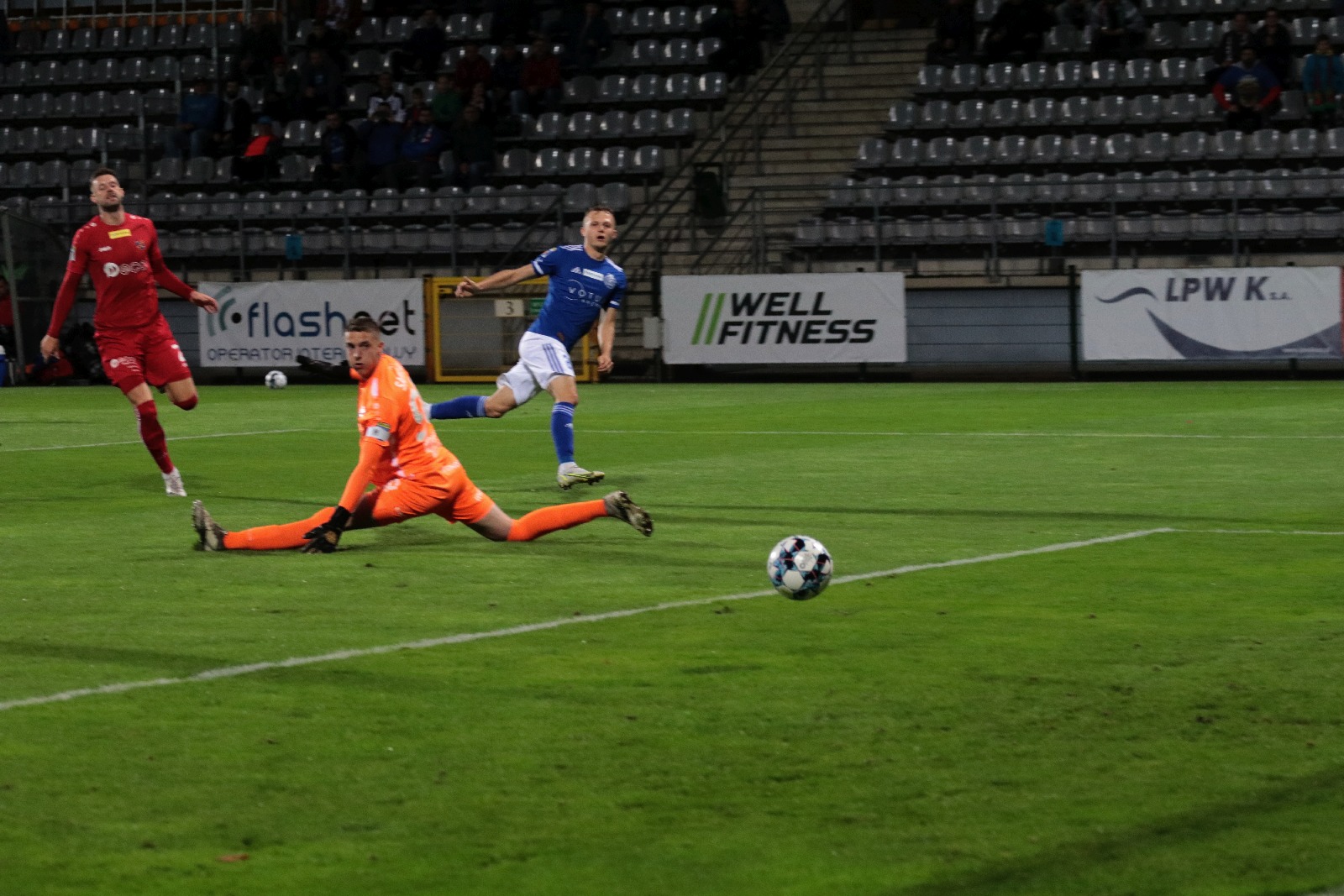 Miedź Legnica wygrywa z Odrą Opole i gra dalej w Pucharze!