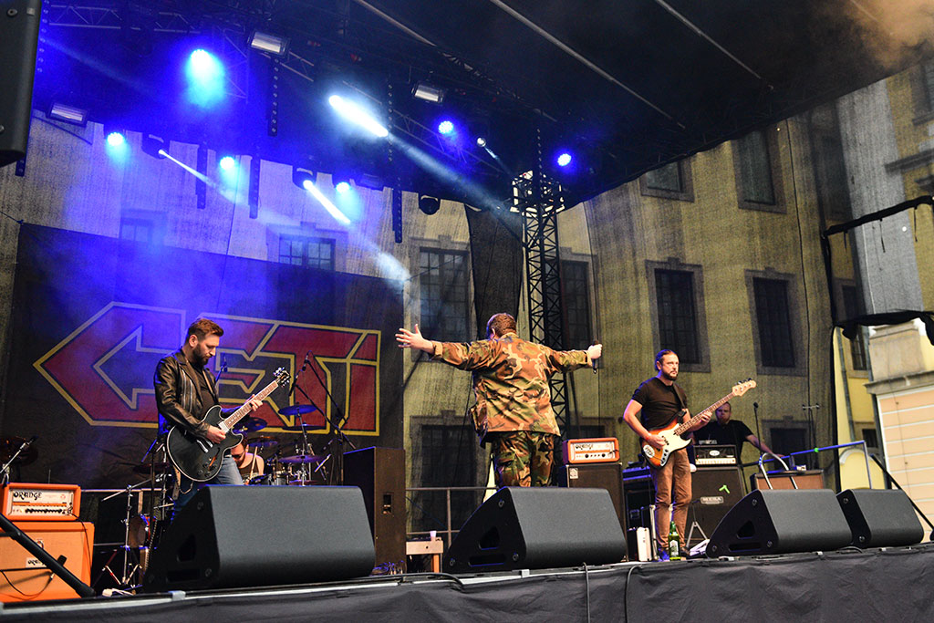 PKRock'21. Na dziedzińcu Akademii zagrało pięć rockowych kapel