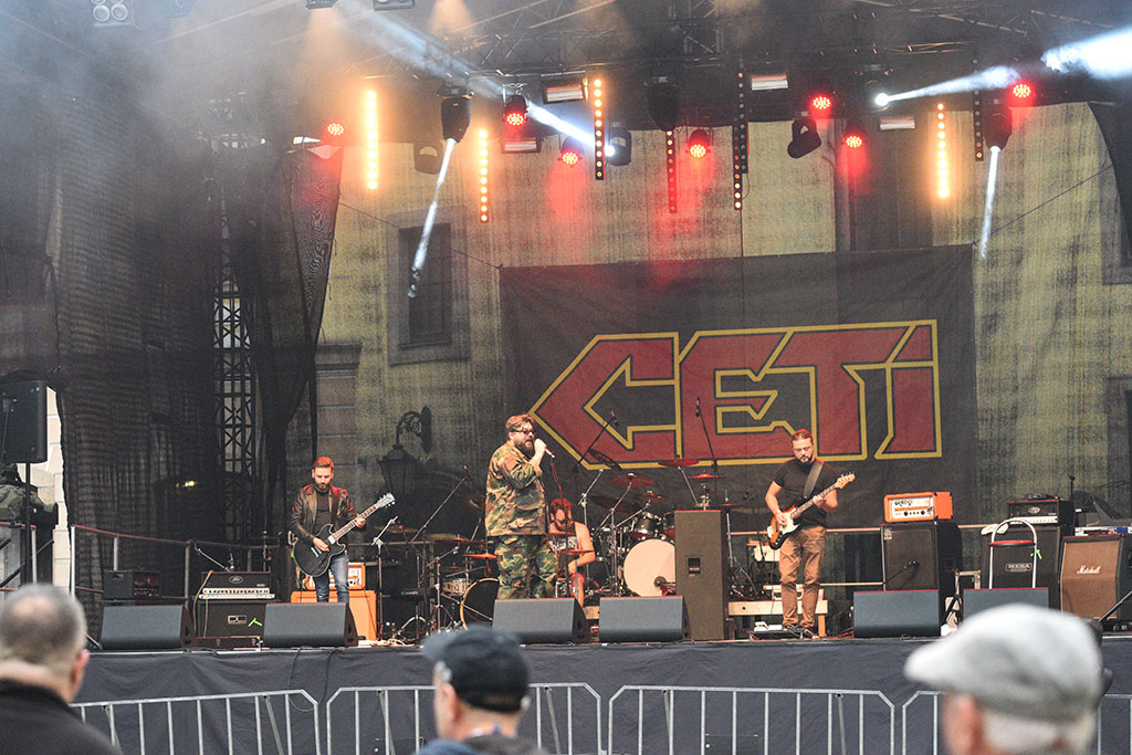 PKRock'21. Na dziedzińcu Akademii zagrało pięć rockowych kapel