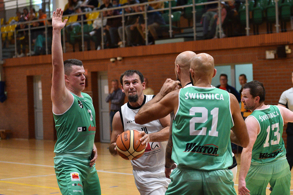 Nieudana inauguracja legniczan. Basket przegrał z Polonią