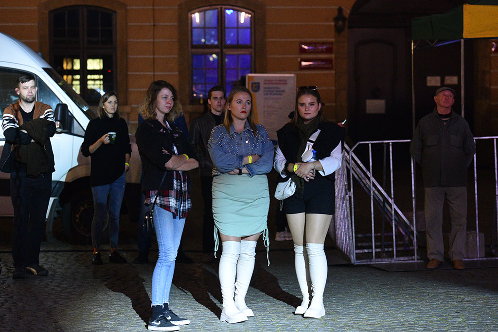 PKRock'21. Na dziedzińcu Akademii zagrało pięć rockowych kapel