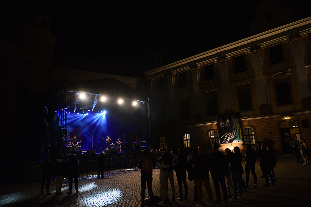 PKRock'21. Na dziedzińcu Akademii zagrało pięć rockowych kapel
