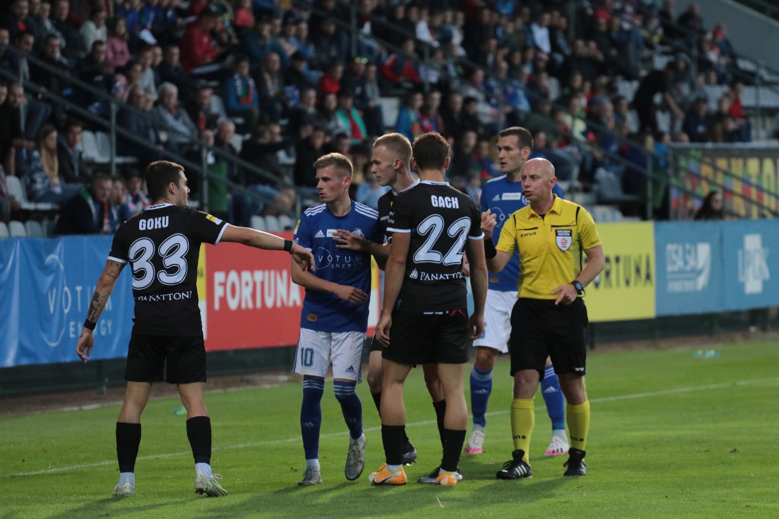 Miedź Legnica pokonuje Podbeskidzie Bielsko Biała
