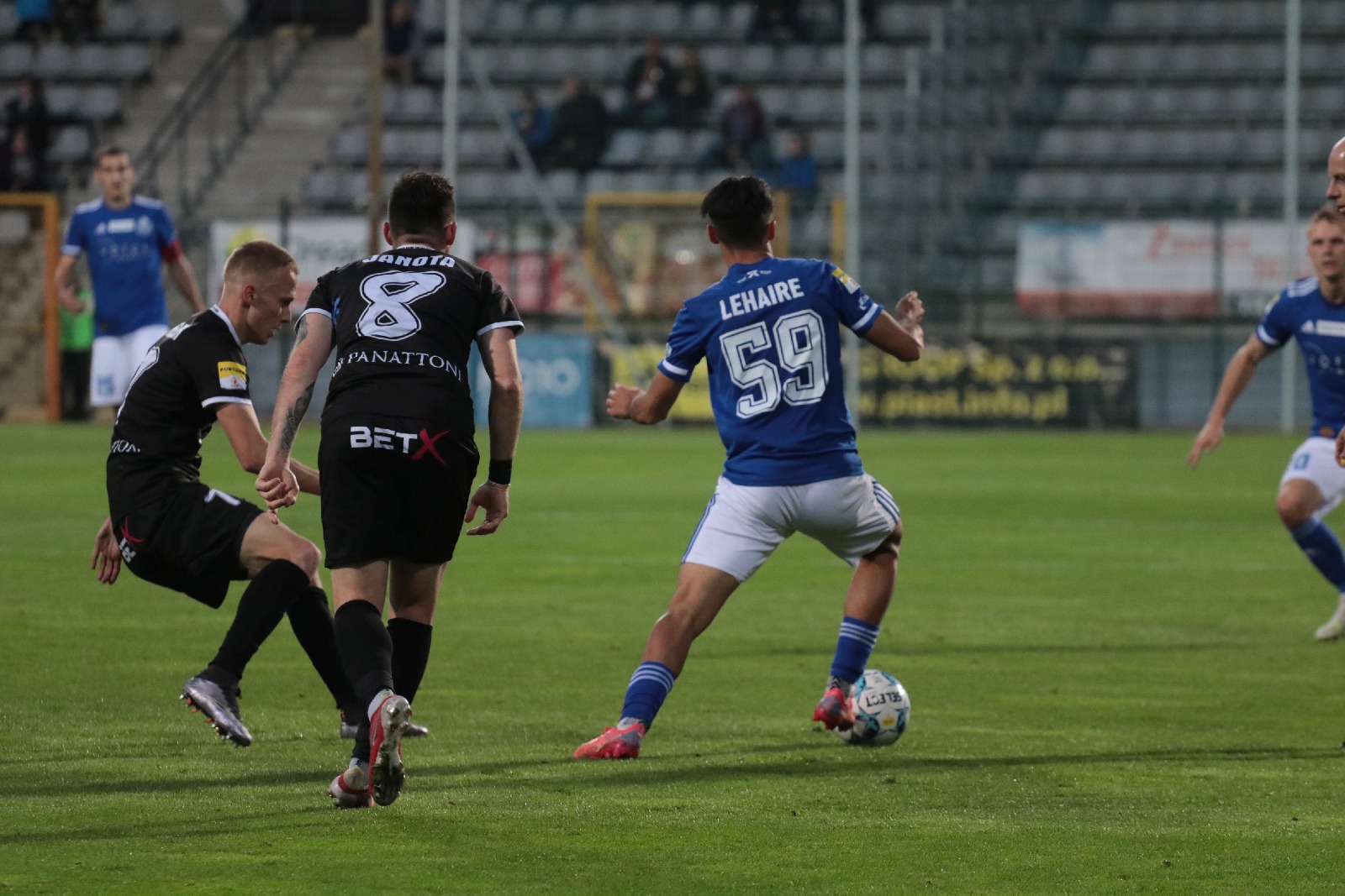 Miedź Legnica pokonuje Podbeskidzie Bielsko Biała