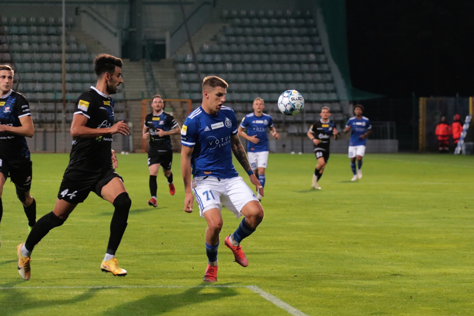 Miedź Legnica pokonuje Podbeskidzie Bielsko Biała
