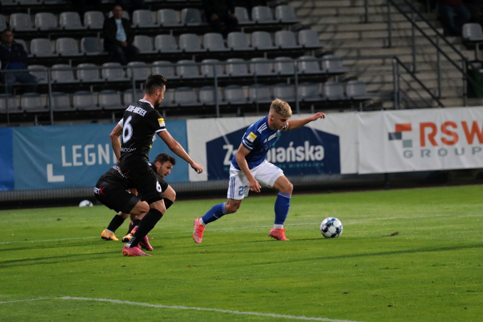Miedź Legnica pokonuje Podbeskidzie Bielsko Biała