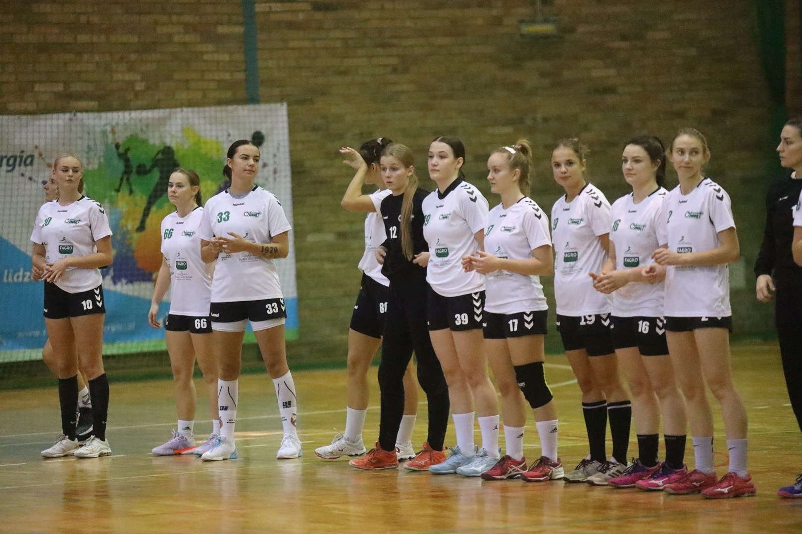  UKS Dziewiątka Legnica wygrywa z Otmętem Krapkowice