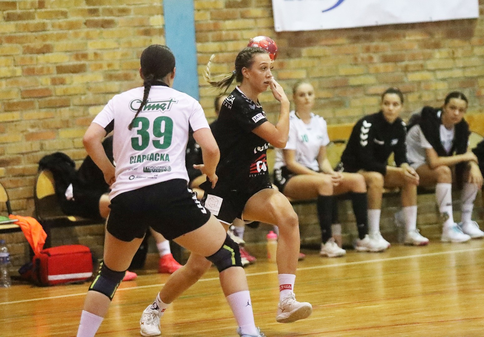  UKS Dziewiątka Legnica wygrywa z Otmętem Krapkowice