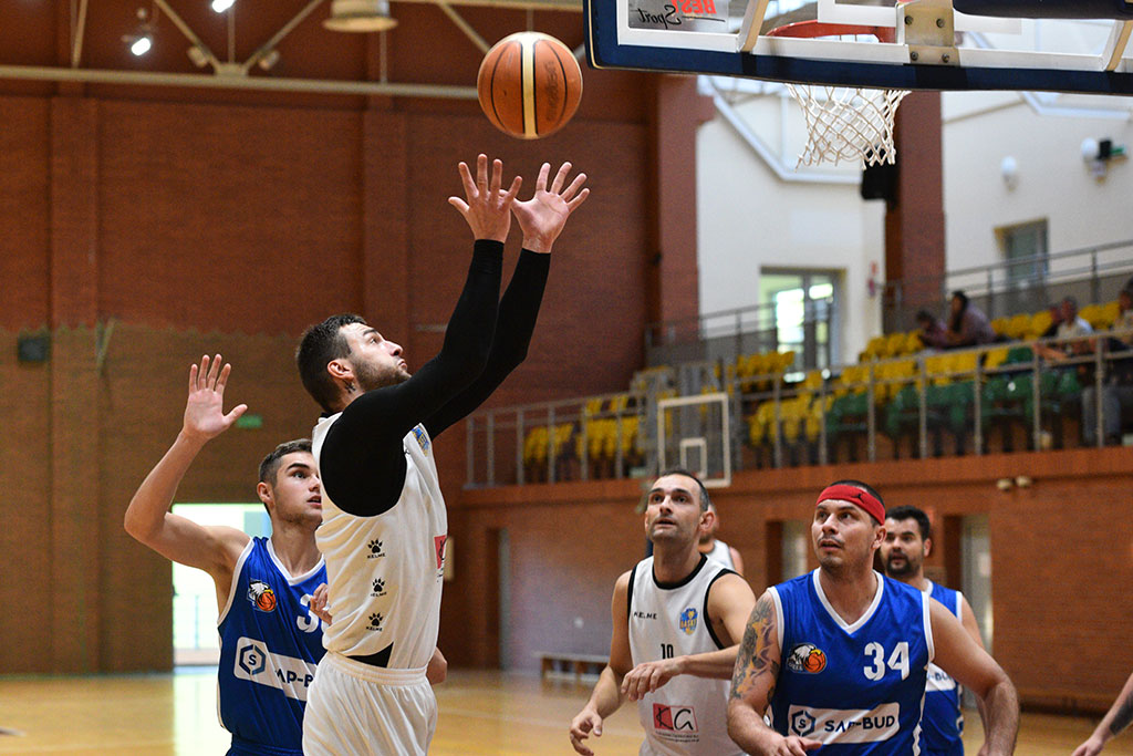 KS Basket Legnica wygrał we własnej hali z Orłem Ziębice