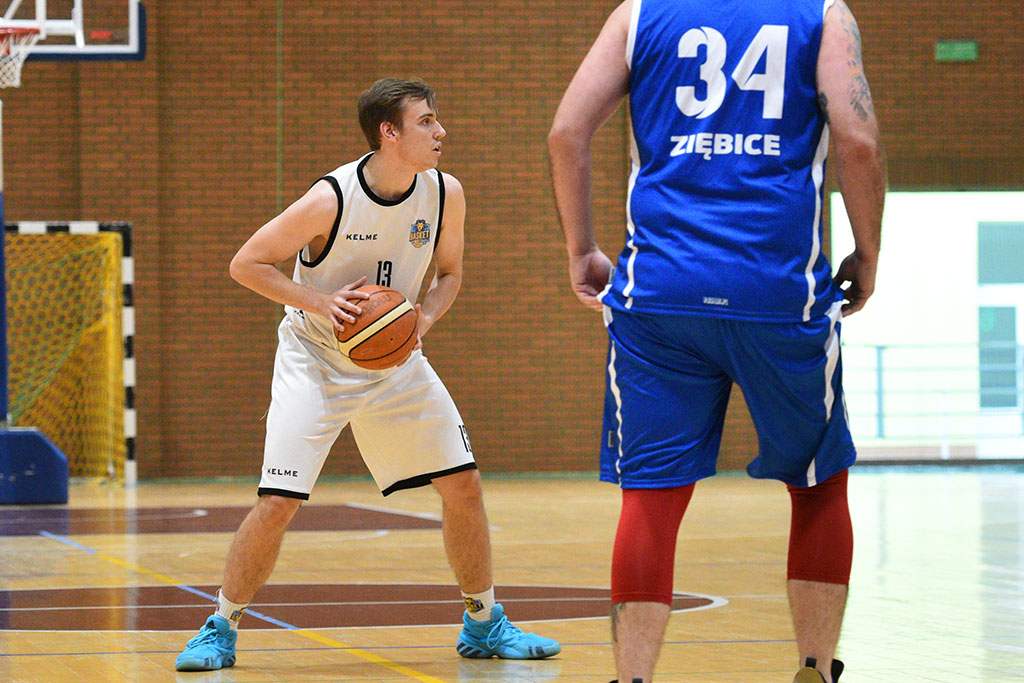KS Basket Legnica wygrał we własnej hali z Orłem Ziębice