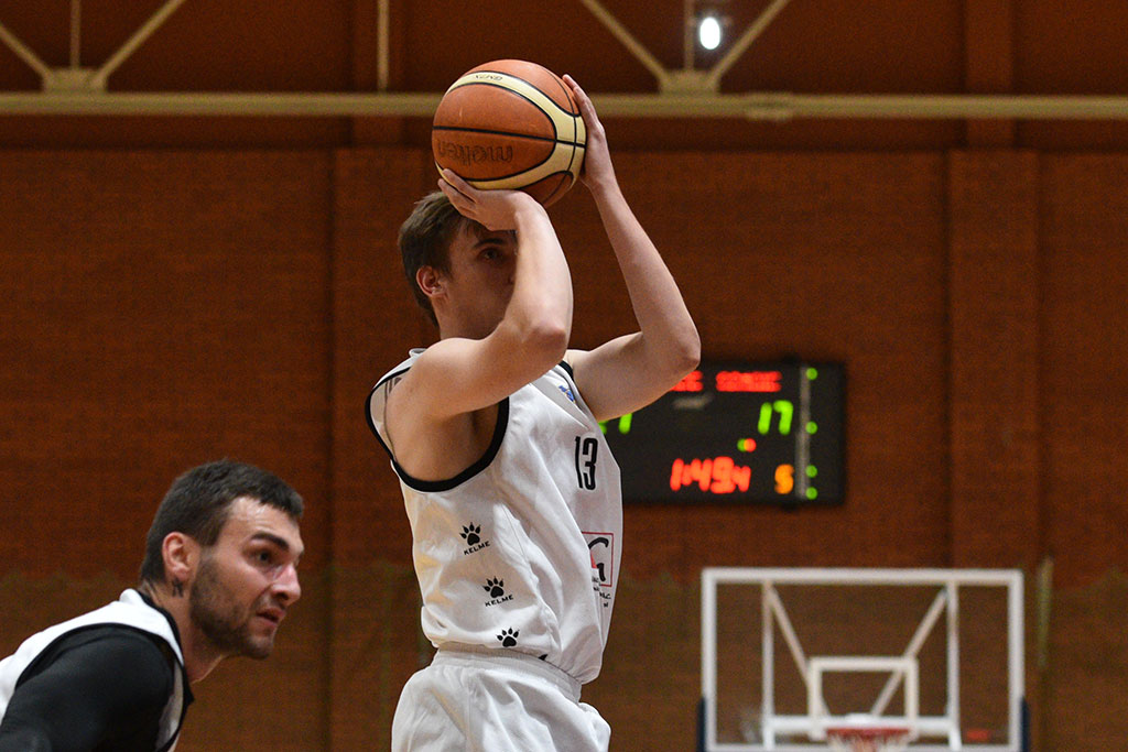 KS Basket Legnica wygrał we własnej hali z Orłem Ziębice