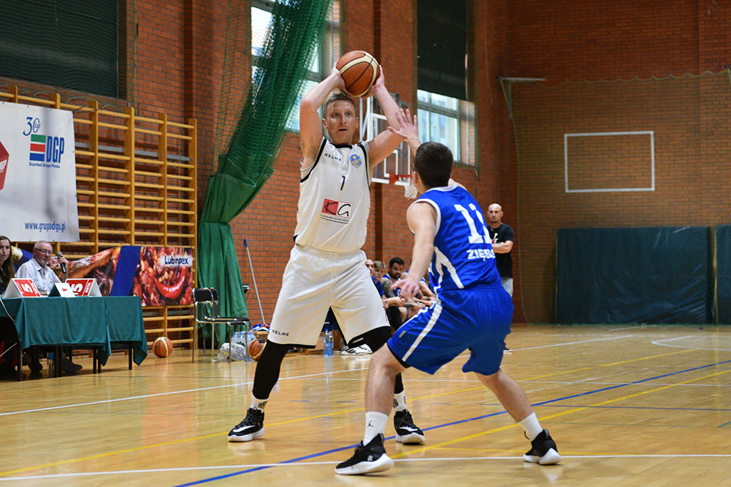 KS Basket Legnica wygrał we własnej hali z Orłem Ziębice