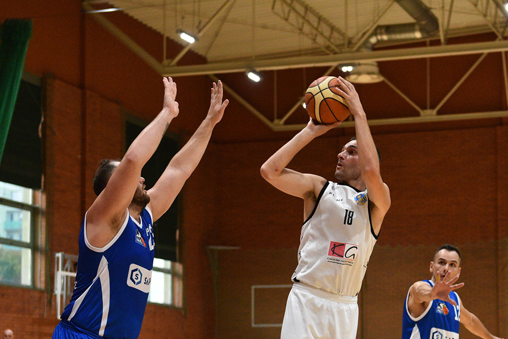 KS Basket Legnica wygrał we własnej hali z Orłem Ziębice