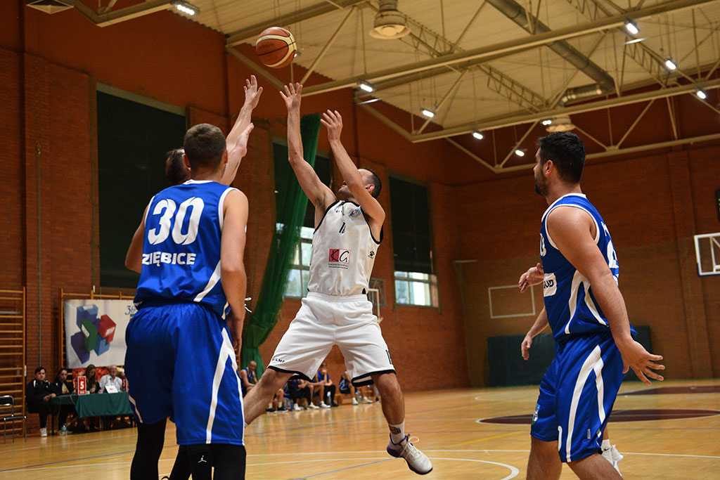 KS Basket Legnica wygrał we własnej hali z Orłem Ziębice
