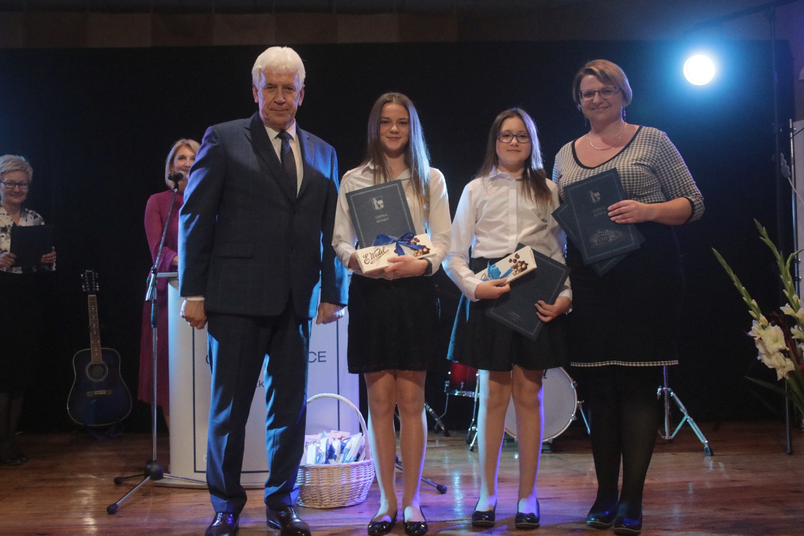 Najlepsi uczniowie i sportowcy nagrodzeni stypendiami wójta