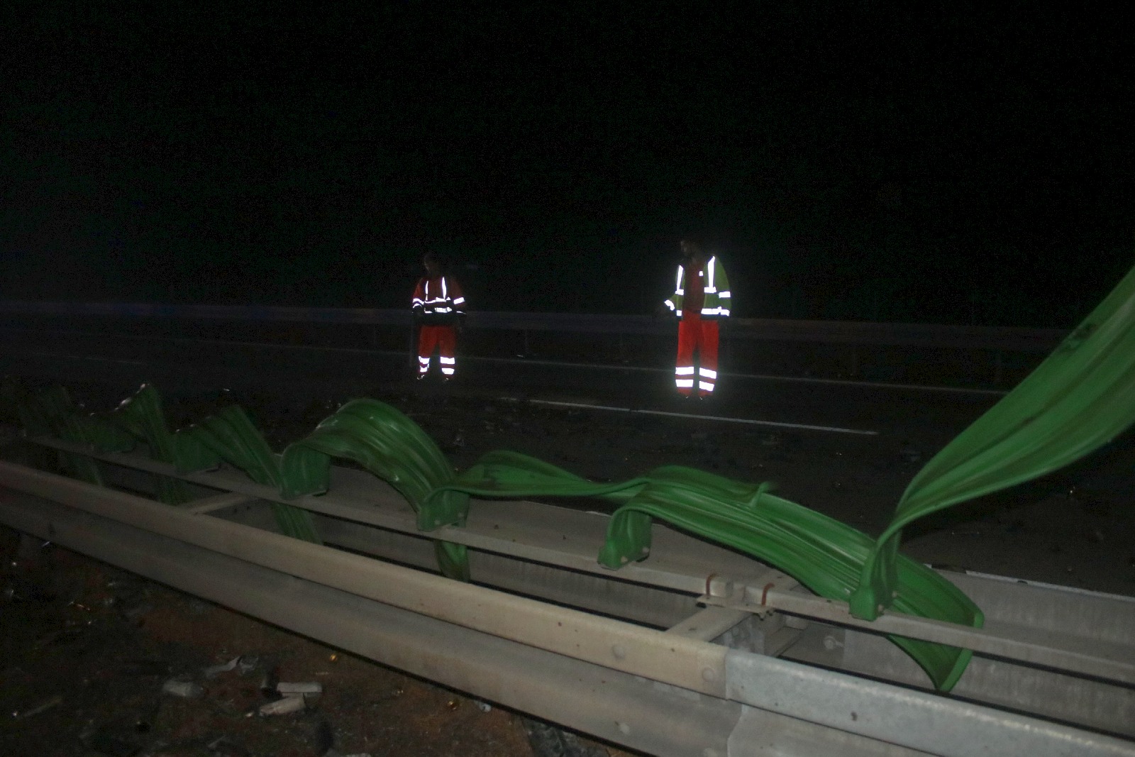 Zderzenie dwóch tirów na A4. Jeden z nich się zapalił