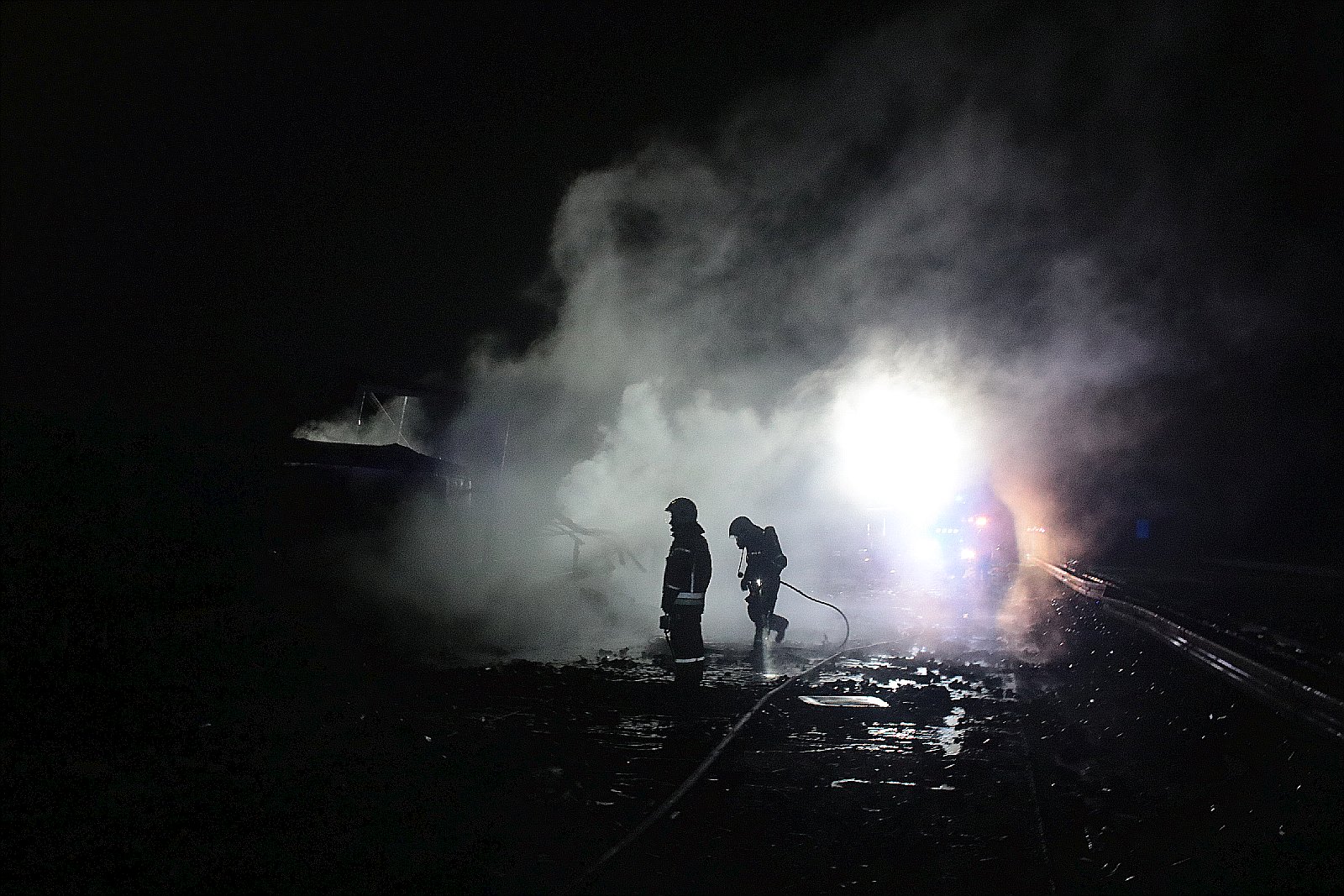 Zderzenie dwóch tirów na A4. Jeden z nich się zapalił