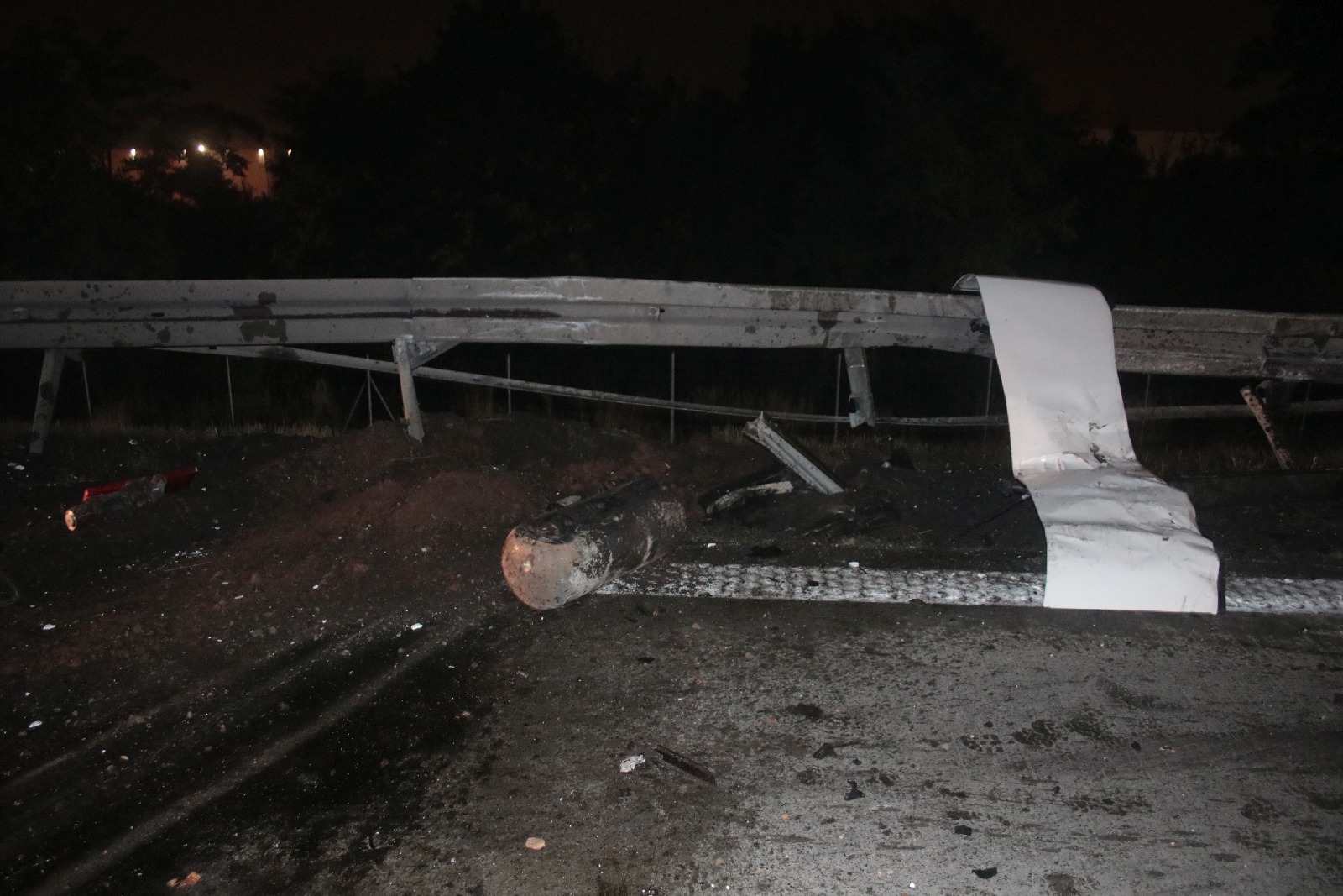 Zderzenie dwóch tirów na A4. Jeden z nich się zapalił