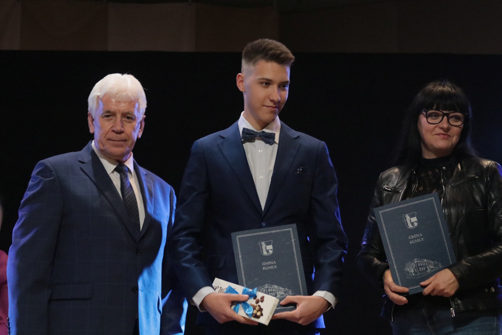 Najlepsi uczniowie i sportowcy nagrodzeni stypendiami wójta