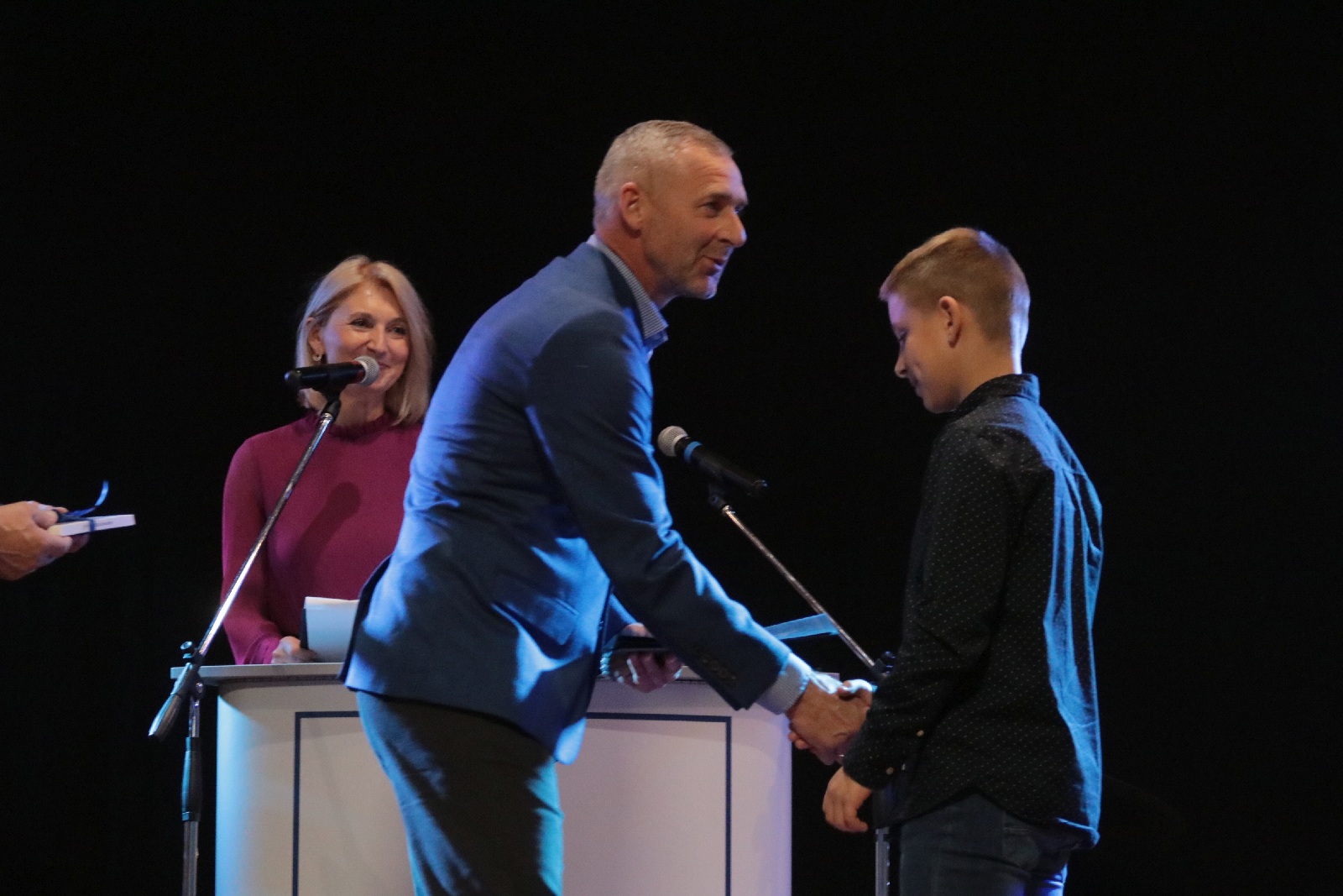 Najlepsi uczniowie i sportowcy nagrodzeni stypendiami wójta