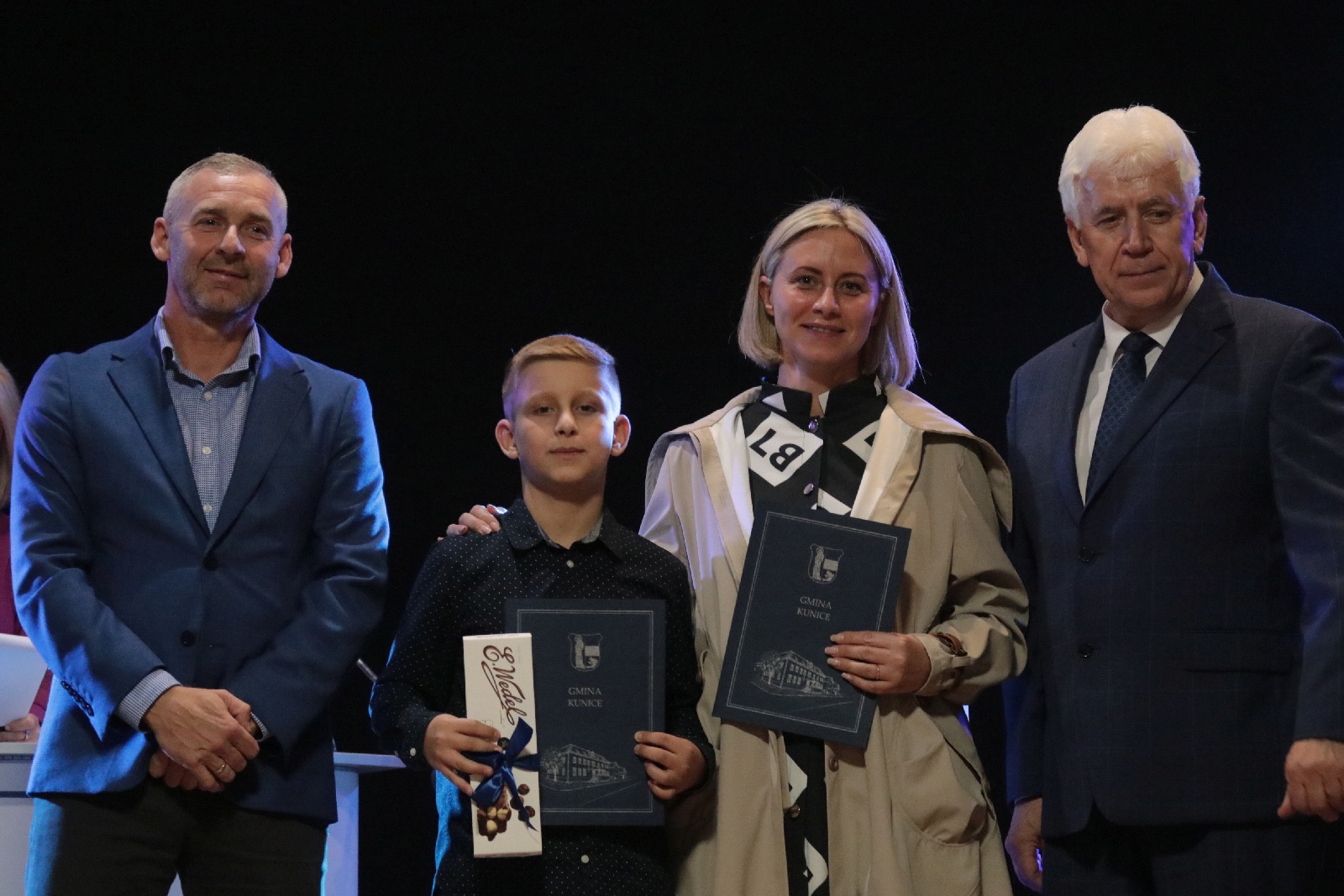 Najlepsi uczniowie i sportowcy nagrodzeni stypendiami wójta