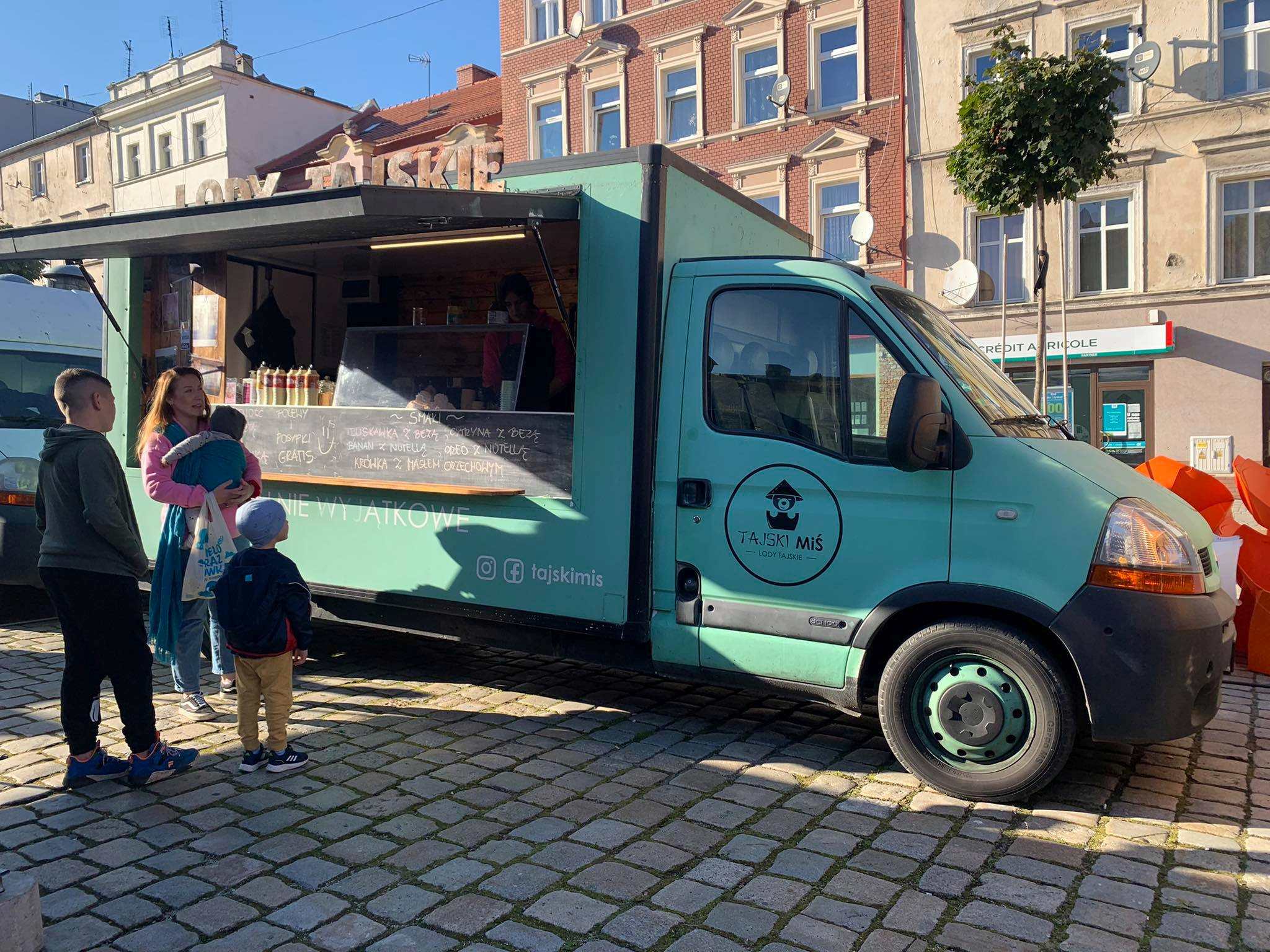 Mobilne restauracje zaparkowały w sercu Chojnowa