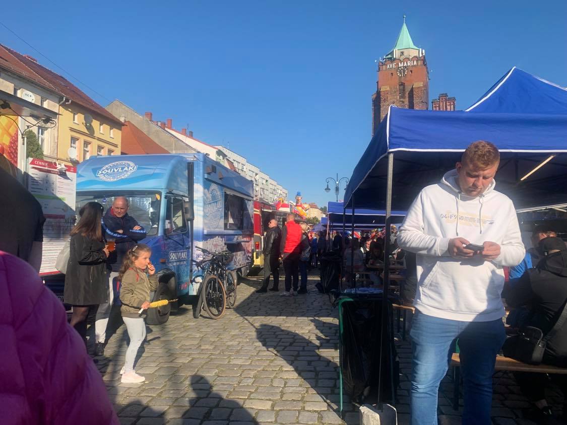 Mobilne restauracje zaparkowały w sercu Chojnowa