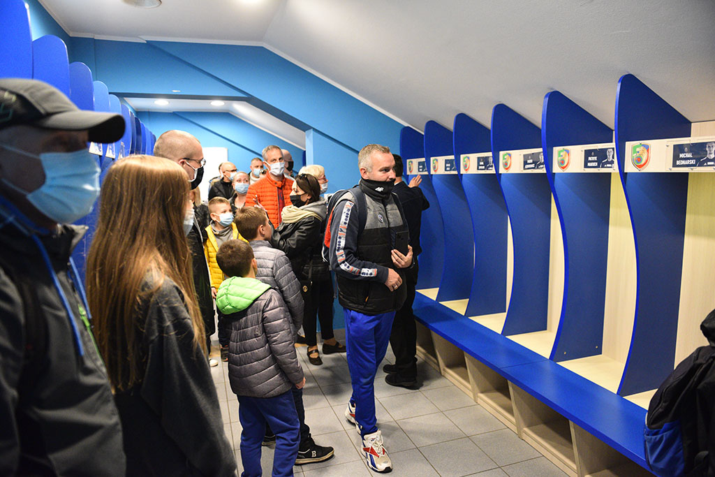 Zobaczyli szatnię zawodników i koronę stadionu „Miedzianki”