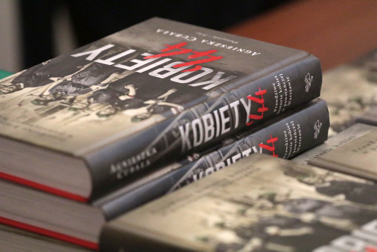 Czytanie wzmocniło uczestników nocy bibliotecznej w Legnicy