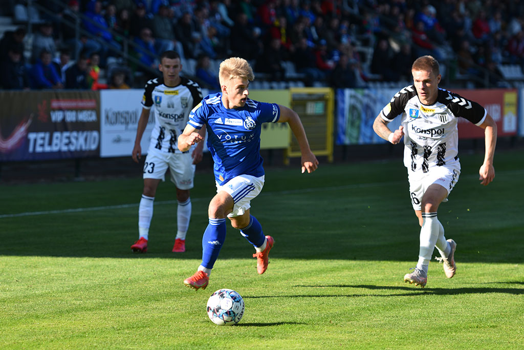 Miedź Legnica wygrywa z Sandecją Nowy Sącz