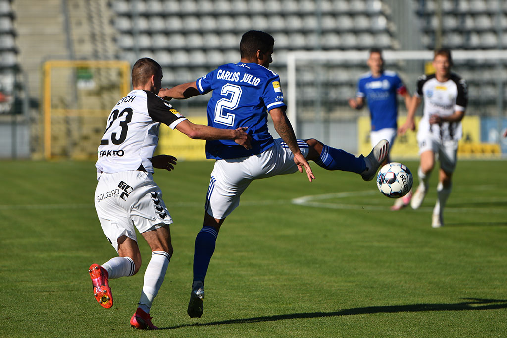Miedź Legnica wygrywa z Sandecją Nowy Sącz