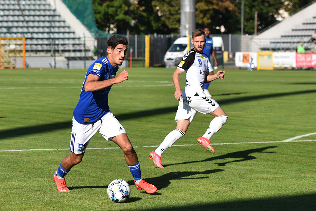 Miedź Legnica wygrywa z Sandecją Nowy Sącz