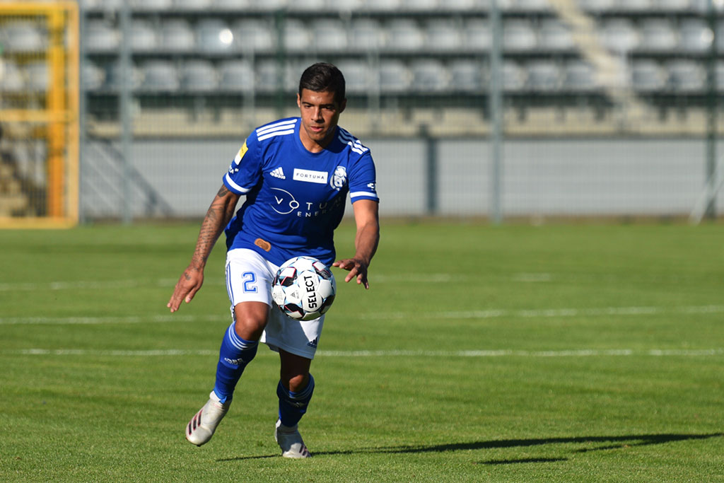 Miedź Legnica wygrywa z Sandecją Nowy Sącz