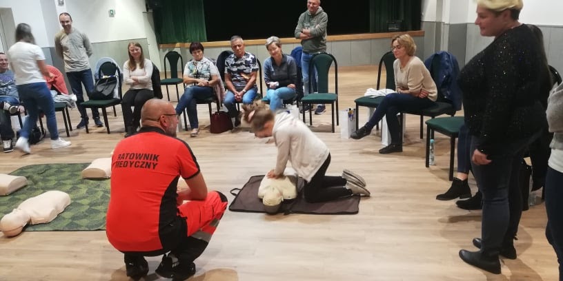 Zorganizował dla mieszkańców Piekar kurs pierwszej pomocy