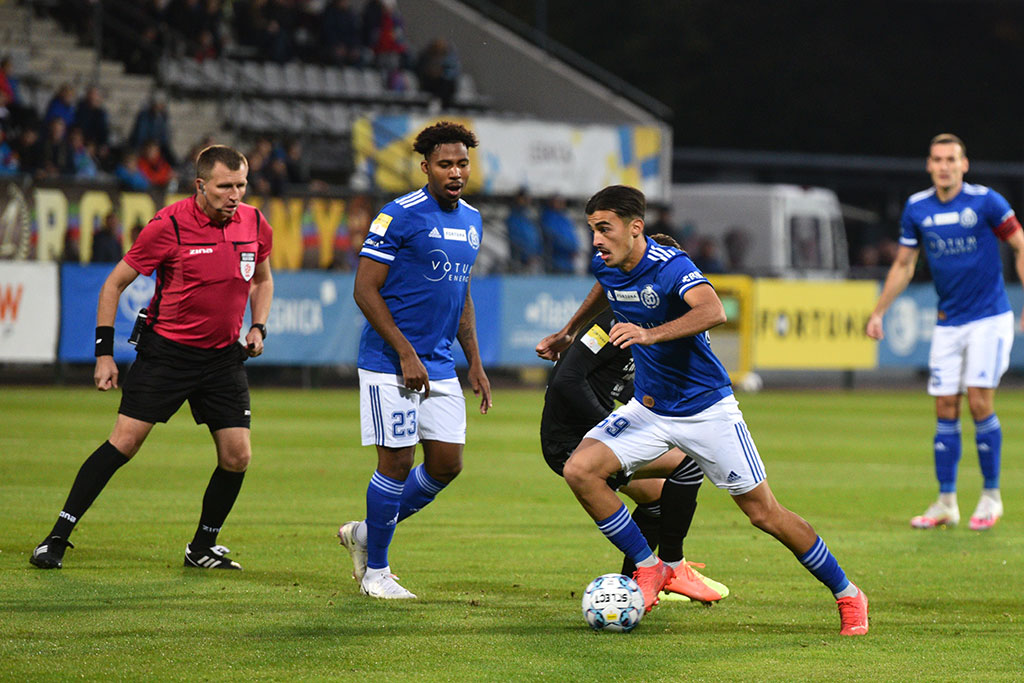 1 liga: Miedź Legnica - Zagłębie Sosnowiec 4:0 (2:0)