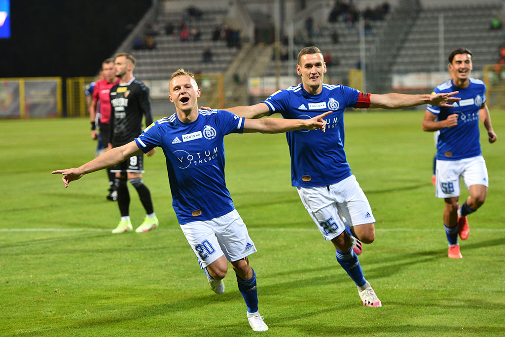 1 liga: Miedź Legnica - Zagłębie Sosnowiec 4:0 (2:0)